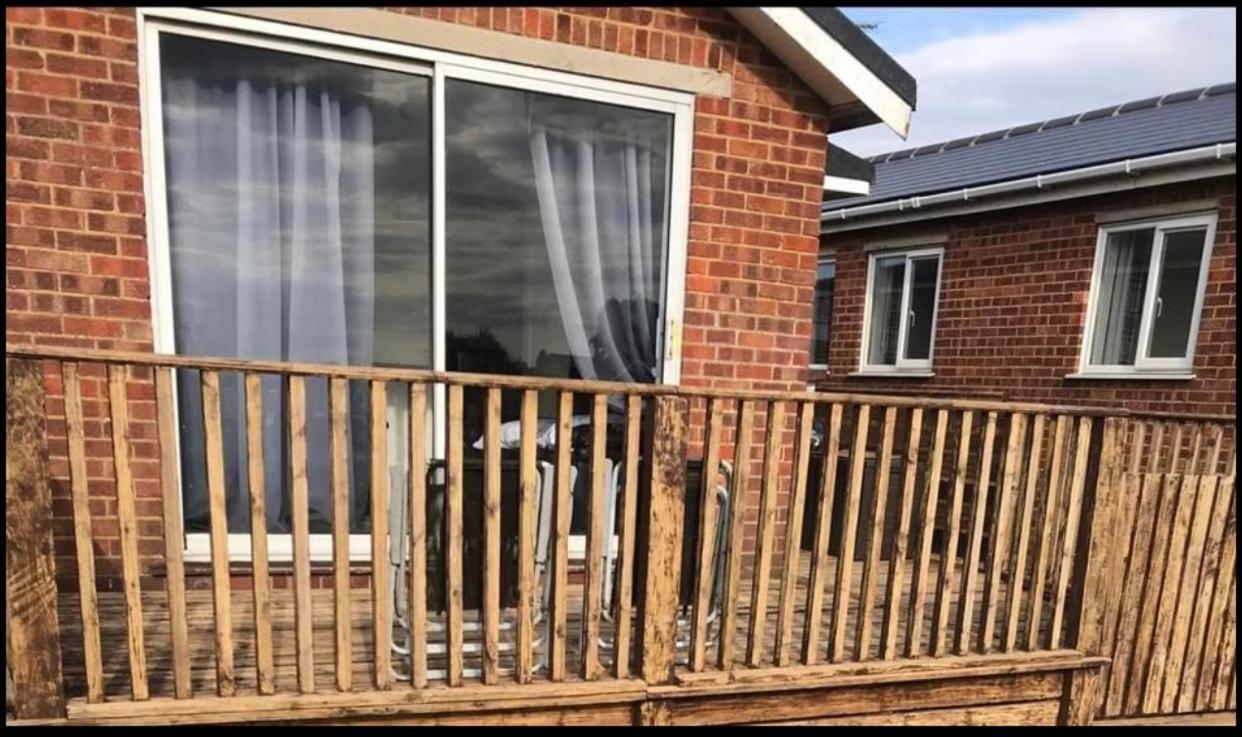 Leysdown-On-Sea Saddlebrook Holiday Park 3 Bedroom Brick Built Chalet Bungalow Екстер'єр фото