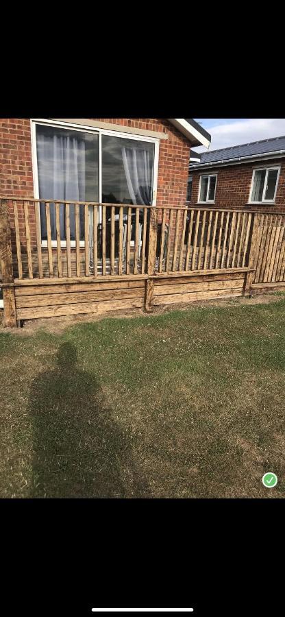 Leysdown-On-Sea Saddlebrook Holiday Park 3 Bedroom Brick Built Chalet Bungalow Екстер'єр фото