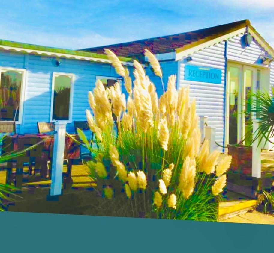 Leysdown-On-Sea Saddlebrook Holiday Park 3 Bedroom Brick Built Chalet Bungalow Екстер'єр фото