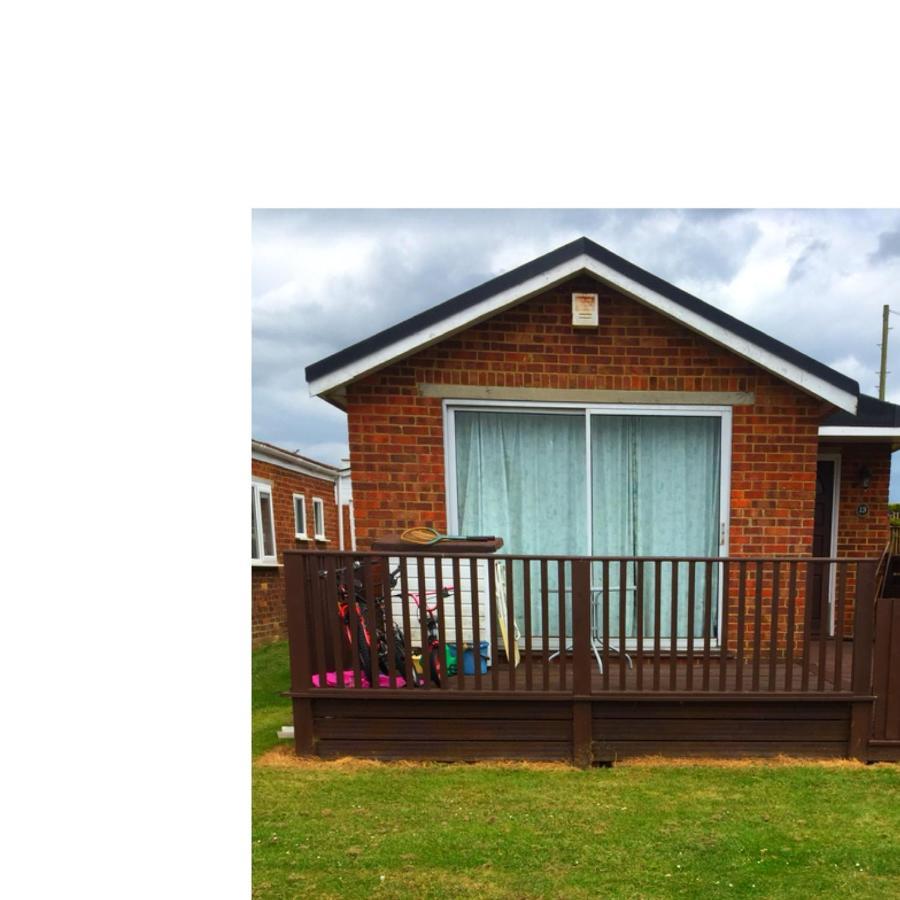 Leysdown-On-Sea Saddlebrook Holiday Park 3 Bedroom Brick Built Chalet Bungalow Екстер'єр фото