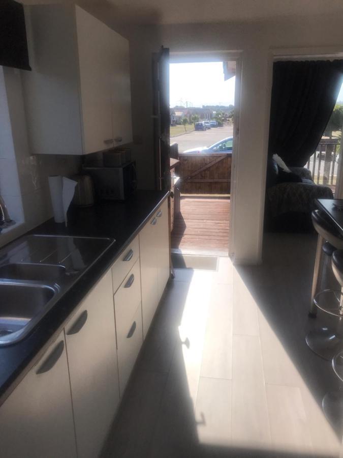 Leysdown-On-Sea Saddlebrook Holiday Park 3 Bedroom Brick Built Chalet Bungalow Екстер'єр фото